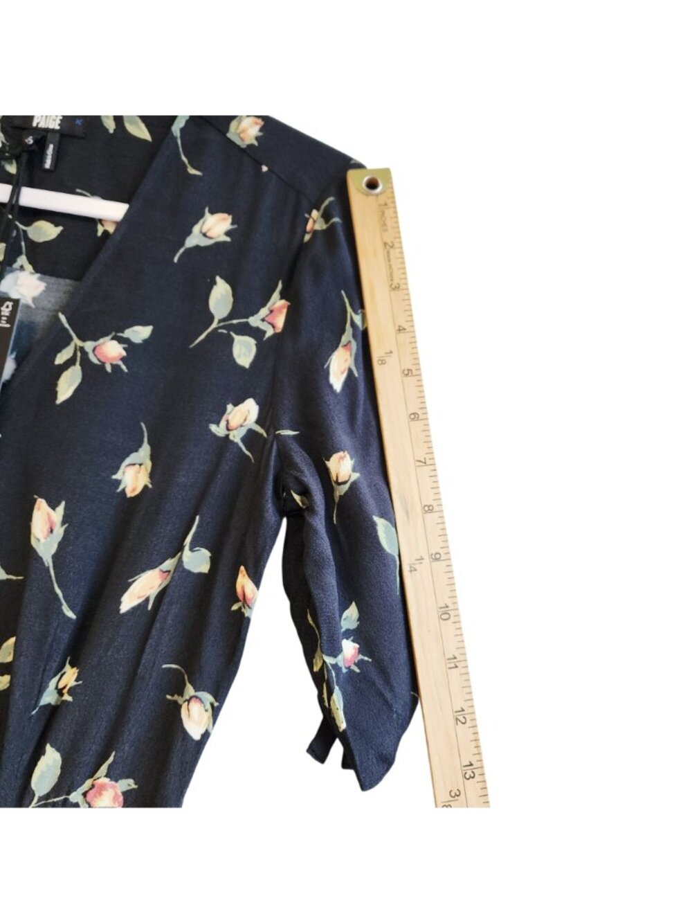 Paige Floral Print Midi Casual Dress Ruched Sleeves V-Neckline Navy Size XS  New - Picture 9 of 12